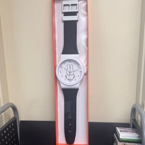 Black and White Cartoon Character Watch